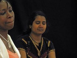 Probenaufnahme von \\"Frauen 007\\" des HAWK-Theaterlabors