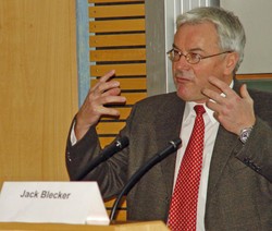 Jack Blecker, Marketing-Vorstand von J&auml;germeister an der HAWK