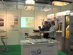 Dipl-Rest. Barbara Hentschel vom Hornemann Institut ber&auml;t Besucher  